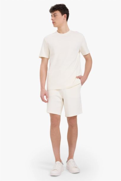 Regular Fit Textured Tie Waist Shorts