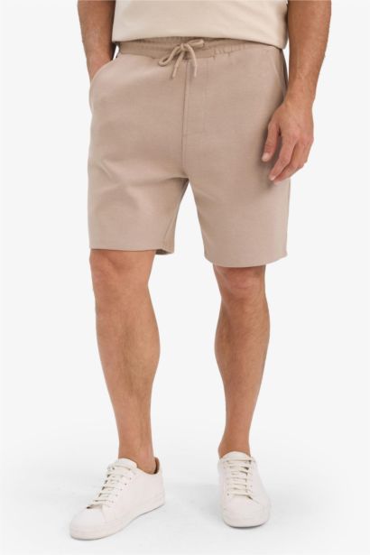 شورت قصة عادية بخصر مطاطي