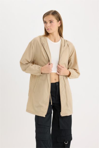 Su Geçirmez Regular Fit Kapüşonlu Hafif Uzun Yağmurluk