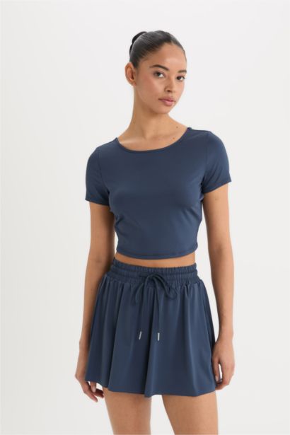 تيشيرت كروب توب رياضي كحلي نص كم من DeFactoFit