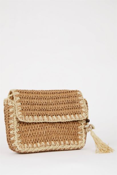 حقيبة نسائية من قش