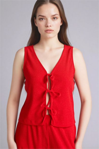 Regular Fit V-Neck Crinkle Vest