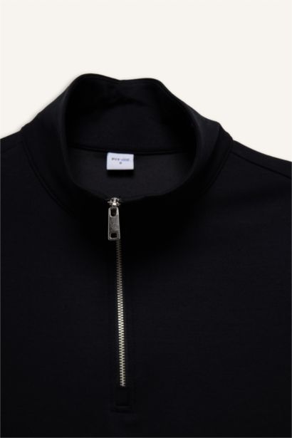 Standart Fıt Dik Yaka Sporcu Modal Kısa Kollu Tişört