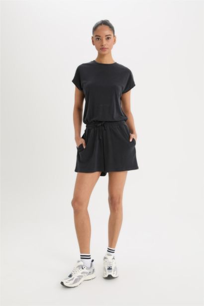 Combinaison courte avec poches et col rond en modal de DeFactoFit