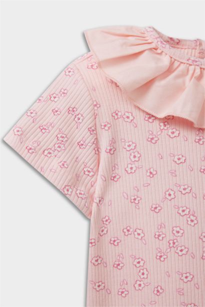 تيشيرت نص كم بناتي فلورال قصة عادية