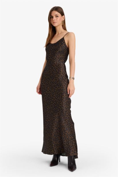 Robe longue en viscose à motif léopard Coupe slim avec bretelles