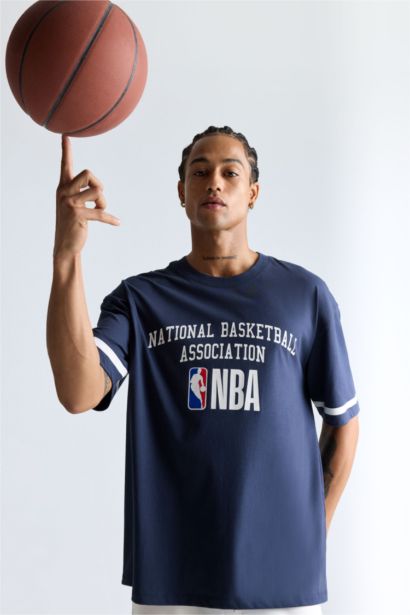 %100 Pamuk NBA Wordmark Oversize Geniş Kalıp Bisiklet Yaka Kısa Kollu Tişört