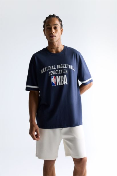 %100 Pamuk NBA Wordmark Oversize Geniş Kalıp Bisiklet Yaka Kısa Kollu Tişört