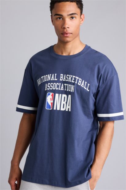 T-shirt NBA Wordmark 100% coton oversize à col rond et manches courtes