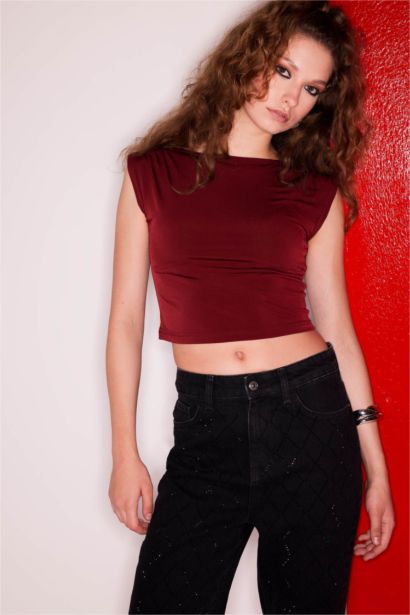 T-shirt Slim à manches courtes et col rond rouge bordeaux