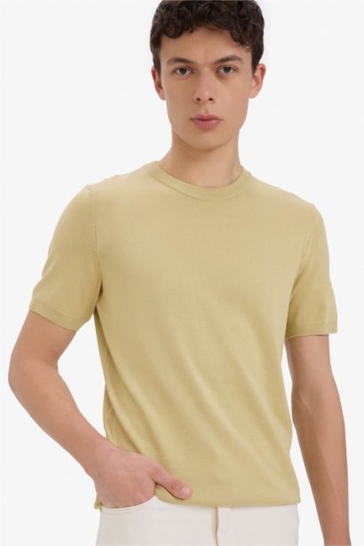 Standard Fit Crew Neck Knitwear T-Shirt