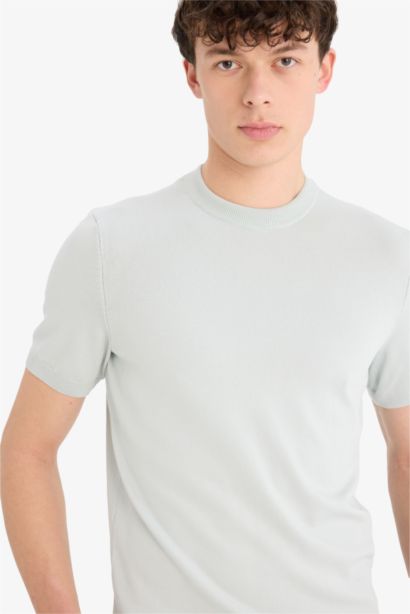 T-shirt en maille à col rond et manches courtes Coupe Standard