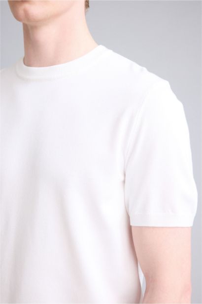 Standard Fit Crew Neck Knitwear T-Shirt