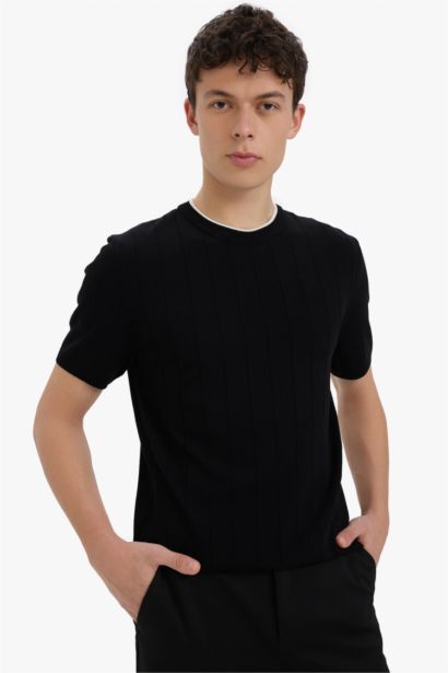 Standard Fit Crew Neck Knitwear T-Shirt