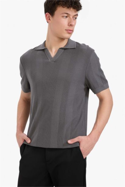 Coupe standard Tricot Polo à manches courtes