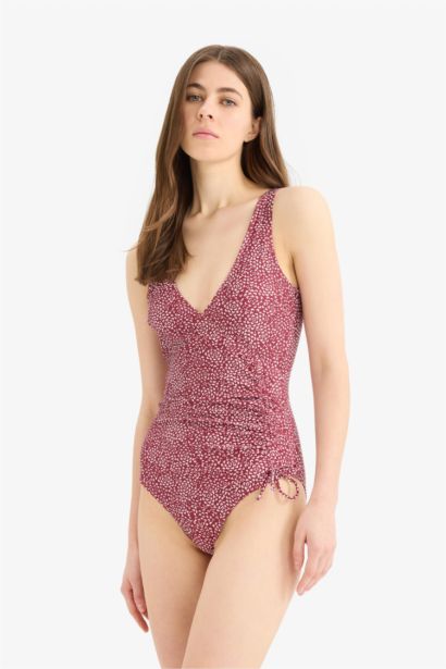 مايو سباحة منقط قصة عادية من Fall in Love