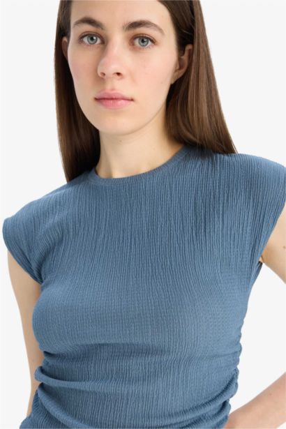 تي شيرت نص كم القماش المنسوج سليم فيت بياقة مستديرة