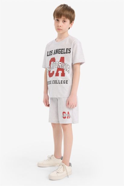 طقم اولادي رمادي شورت وتيشيرت - قطعتين