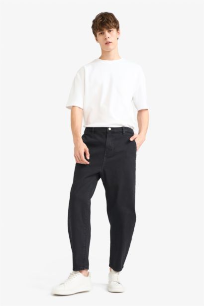 Relaxed Slouchy Fit Wide Leg Jeans