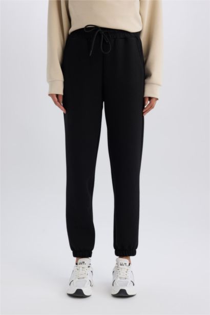 بنطلون سويت بانتس قصة عادية بجيب بأستك من تحت من DeFactoFit