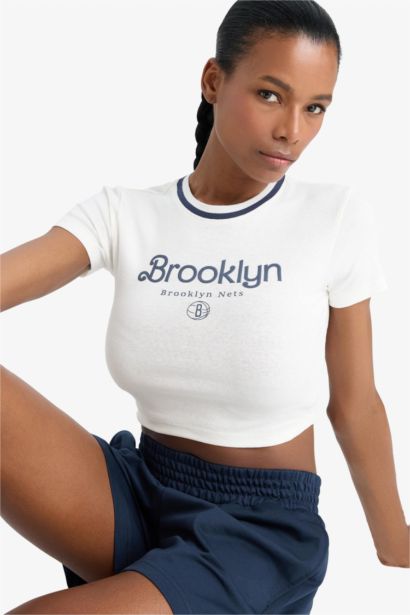 DeFactoFit NBA New York Knicks Slim Fit Crew Neck Ribbed T-Shirt