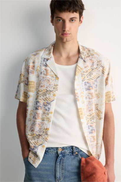 New Regular Fit Apache Neck Short Sleeve Shirt