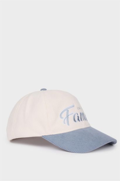 Woman Embroidered Velvet Cap