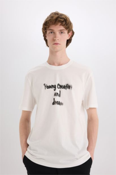 تيشيرت قطن قصة عادية مطبوع برقبة مستديرة