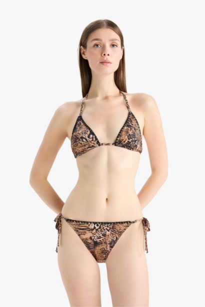 حمالة صدر بيكيني بطبعة تايجر قصة عادية من Fall in Love