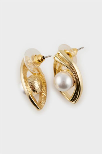 Woman 2 Piece Pearl Gold Earrings