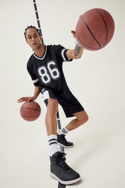 DeFactoFit Oversize Fit V Neck Printed Sports T-Shirt