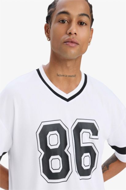 DeFactoFit Oversize Fit V Neck Printed Sports T-Shirt