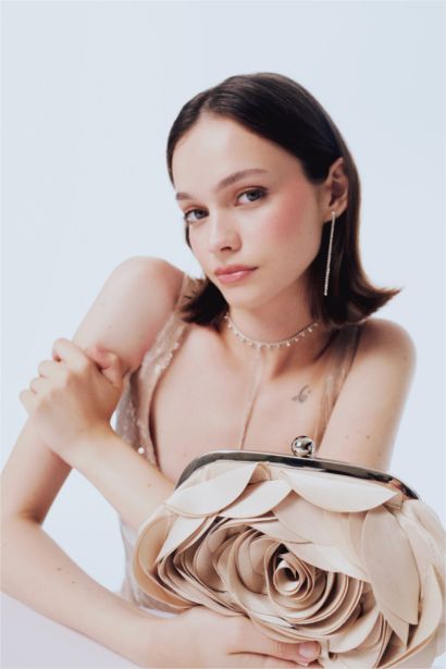 DCEY x DeFacto Kadın Saten Güllü El Çantası