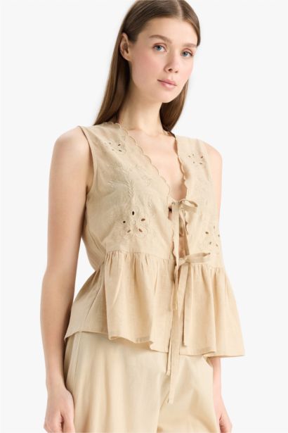 Fall in Love Regular Fit Embroidered Tie Front Beach Top