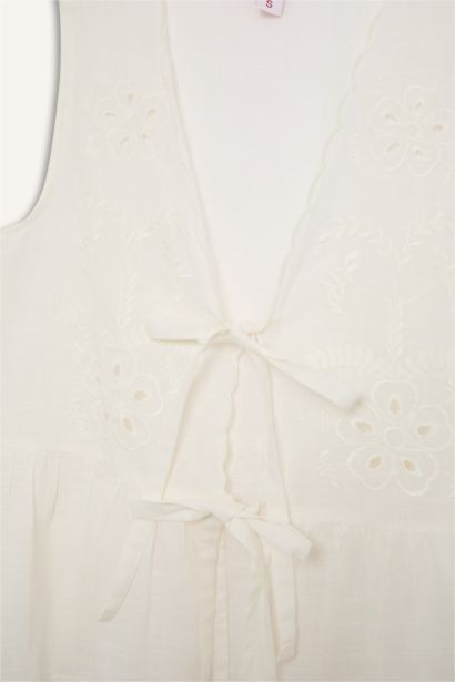 %100 Pamuk Regular Fıt Brode Önden Bağlamalı Beyaz Plaj Üstü