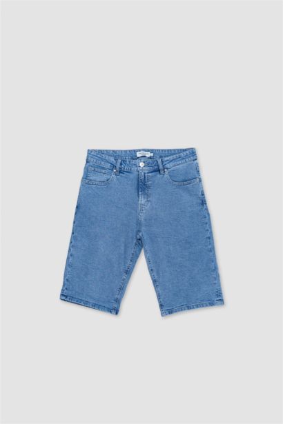 شورت جينز قصة عادية