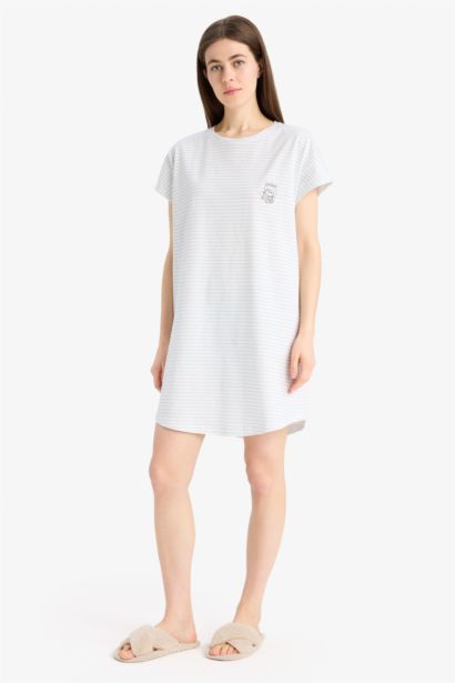 Fall in Love Regular Fit Crew Neck Short Sleeve Dress