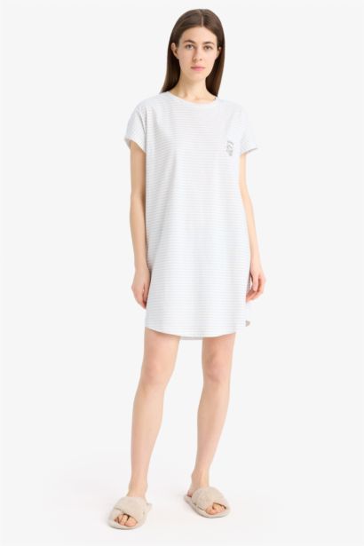 Fall in Love Regular Fit Crew Neck Short Sleeve Dress