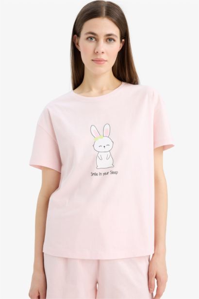 سيت بجامة قصة عادية تيشيرت نص كم و شورت من Fall in Love - قطعتين