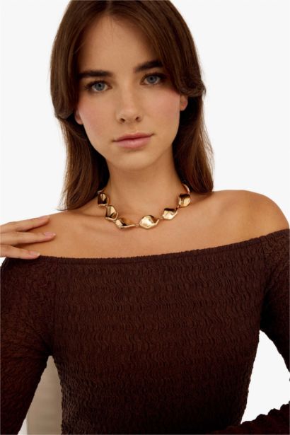 قلادة نسائي ذهبي