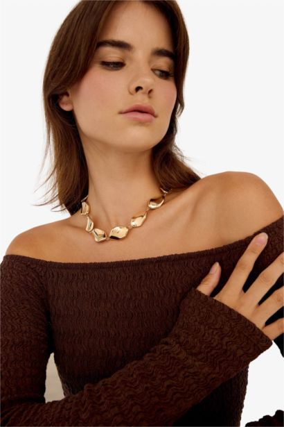 قلادة نسائي ذهبي