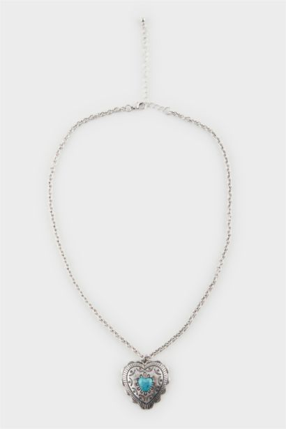 سلسلة فضية نسائية بحجر أزرق