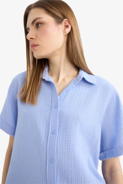 قميص نص كم من موسلين قصة عادية برقبة قميص