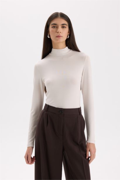 Slim Fit Dar Kesim Balıkçı Yaka Basic Düz Uzun Kollu Tişört