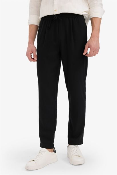 بنطلون كروب قصير ذو مظهر كتان قصة مريحة