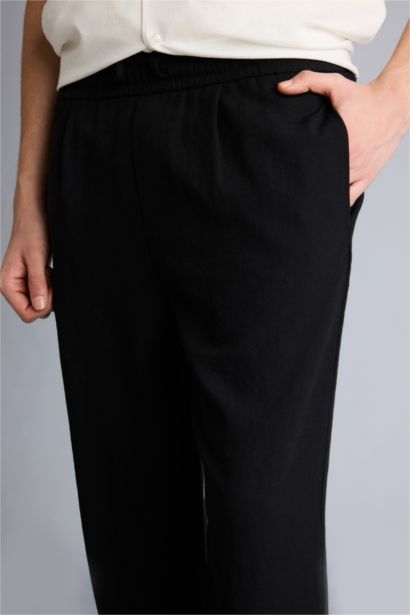 Pantalon aspect lin à coupe décontractée