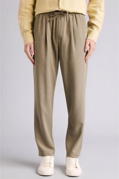 Pantalon aspect lin à coupe décontractée