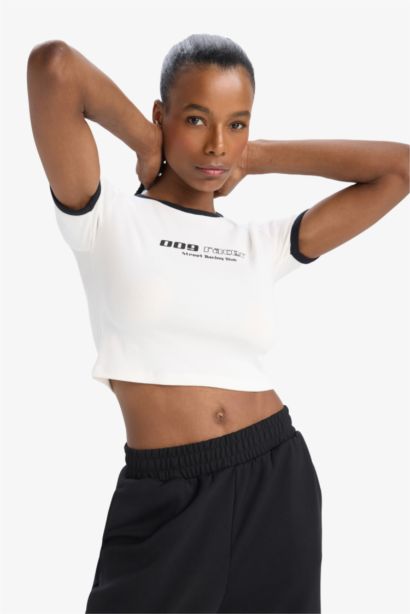 T-shirt de sport imprimé à col rond et coupe slim de DeFactoFit