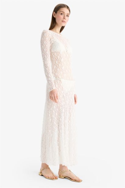 لبس بحر دانتيل قصة عادية من Fall in Love