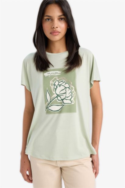 Bisiklet Yaka Çiçek Baskılı Kısa Kollu Tişört